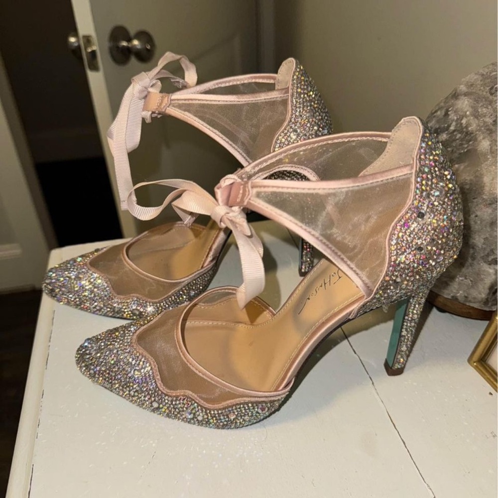 Betsey Johnson Women's Heels Size 7.5